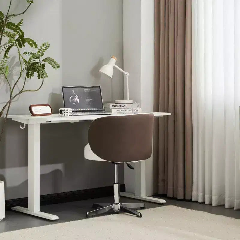 Moderna sedia girevole in PU | Senza braccioli | Altezza regolabile 24-28,9 pollici | Schienale ergonomico | Portata 330 libbre