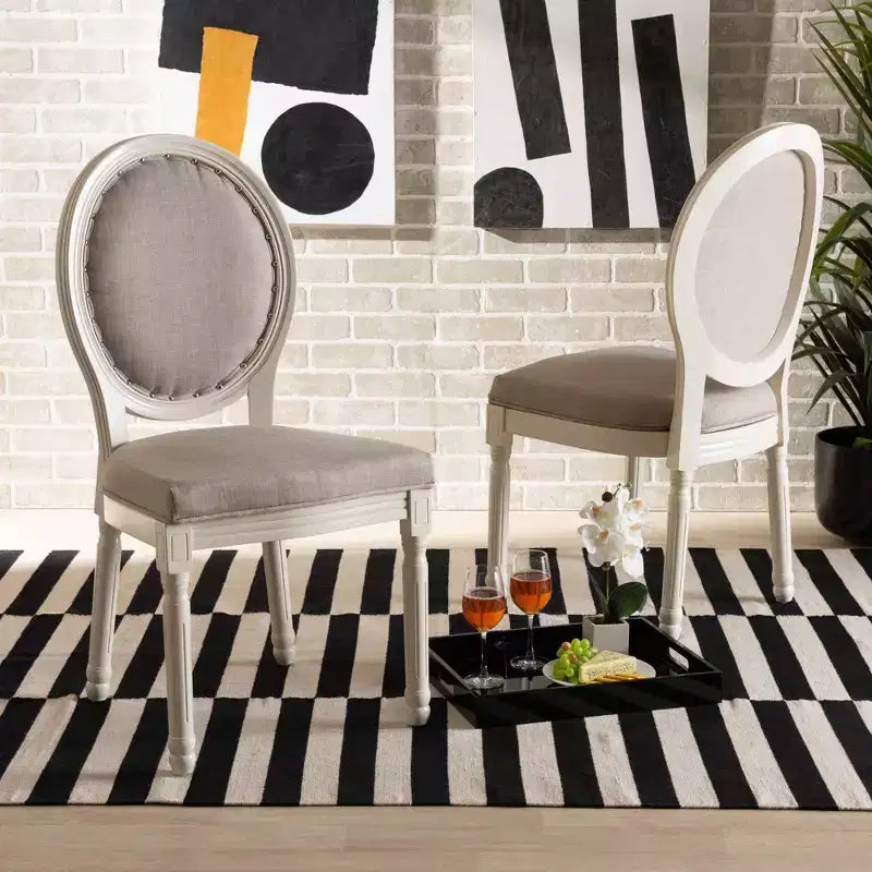 Set di 2 sedie da pranzo imbottite in tessuto | Rivetti decorativi | Struttura in legno di betulla | Grigio/Bianco