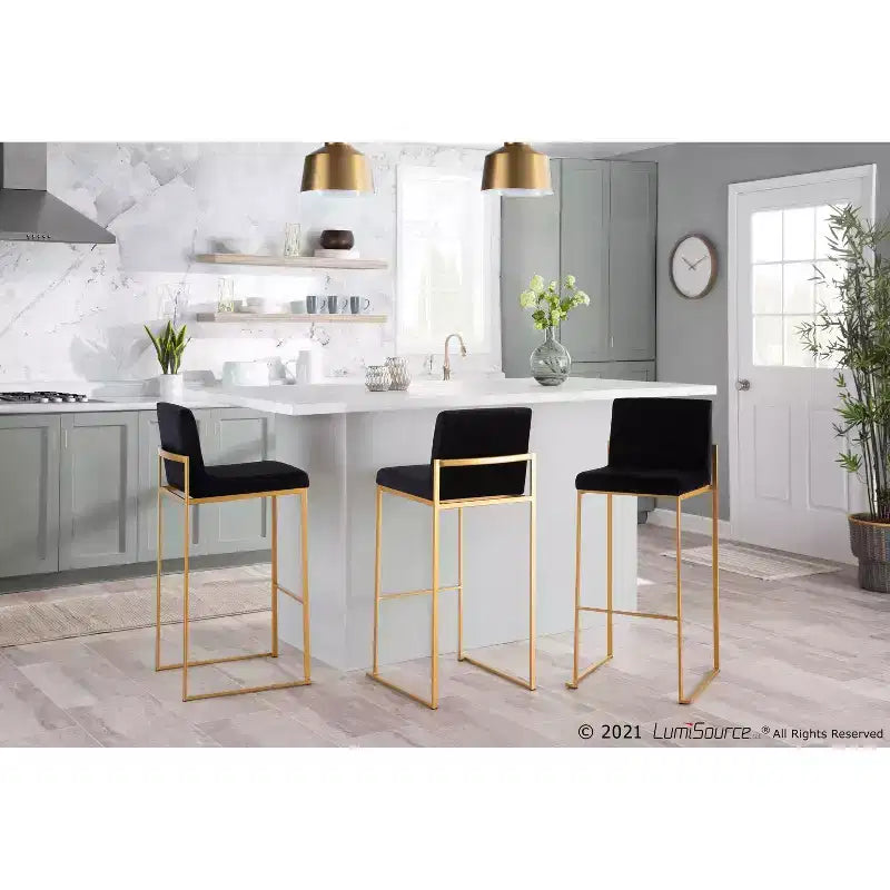Set di 2 sgabelli da bar alti in velluto con gambe dorate | Struttura in acciaio | Altezza seduta 79 cm